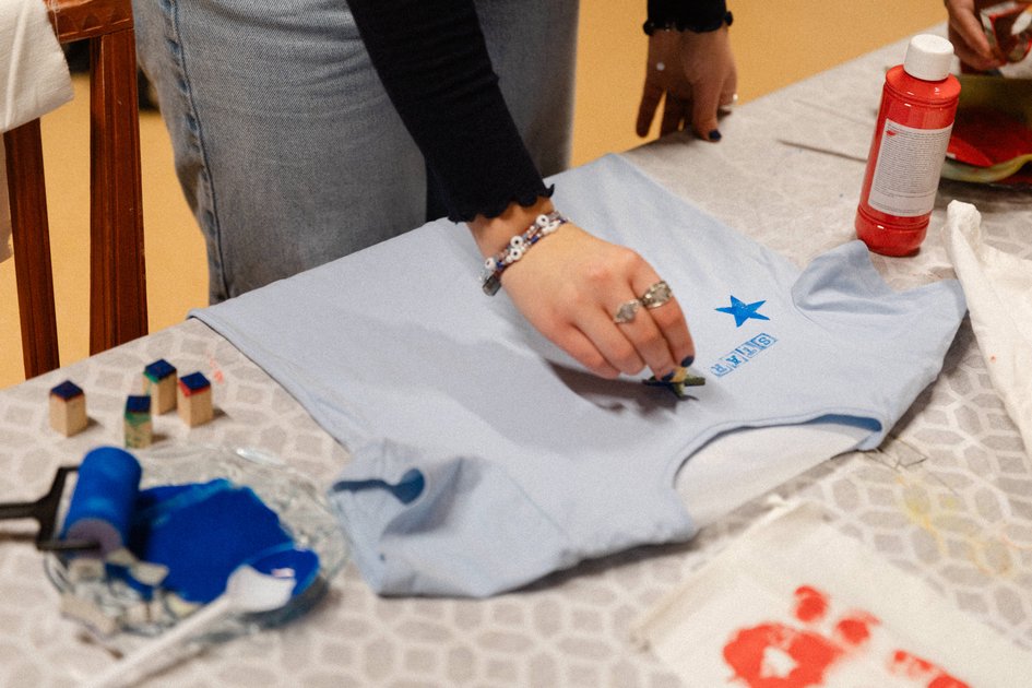 Designa t-shirts och tygkassar